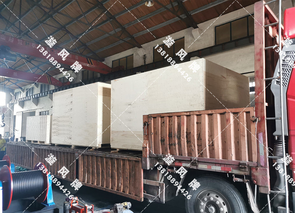 8台5吨卷扬机出口打包装车送往天津港